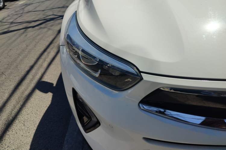 Used Kia kx1 Stonic 2021 1.4L CVT Fun & Sunroof Model Right Front Headlight