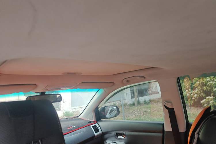 Used BYD S6 2014 2.0L Manual Elite Version 5 Seats