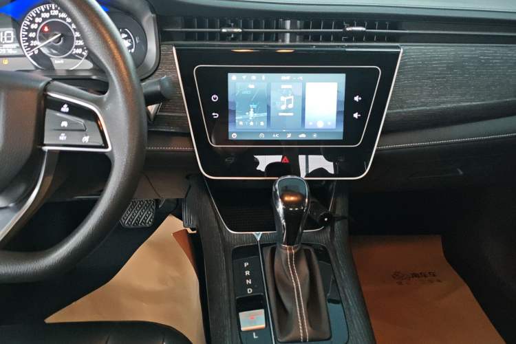 Used Venucia D60 2021 PLUS 1.6L XL CVT Yue Ling Edition
