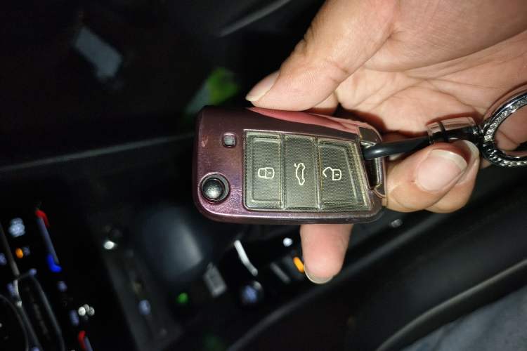 Used Volkswagen Tiguan L 2023 Restyled 330TSI Automatic Two-Wheel Drive R-Line Enhanced Comfort Version