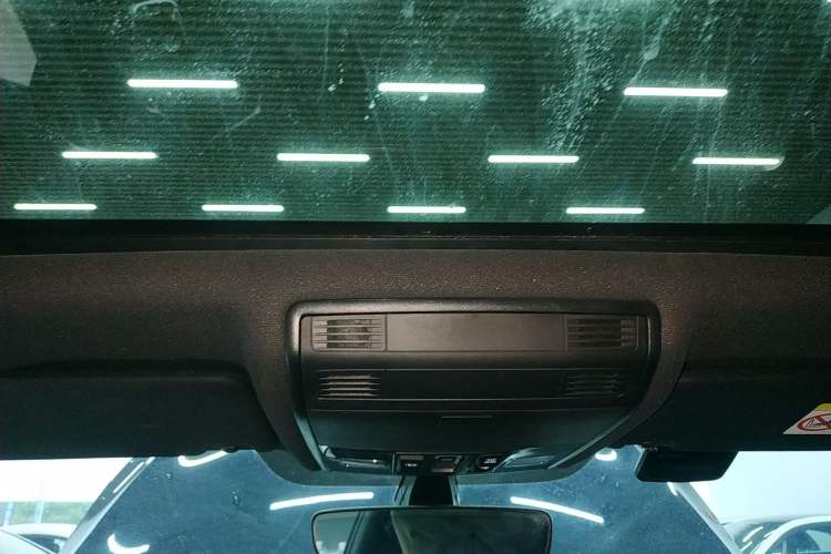 Used Volkswagen Golf 2019 280TSI DSG R-Line Model China V Standard Headliner