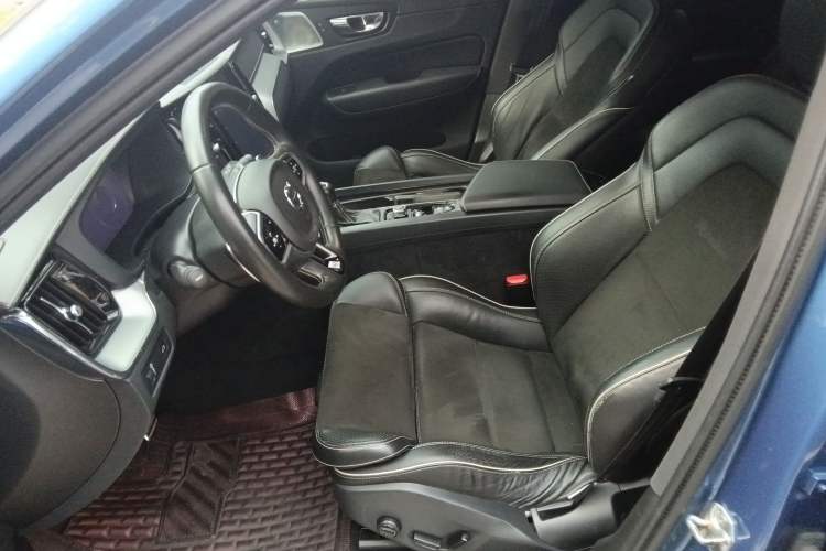 Used Volvo XC60 2018 T5 4x4 Zhiya Sport Edition