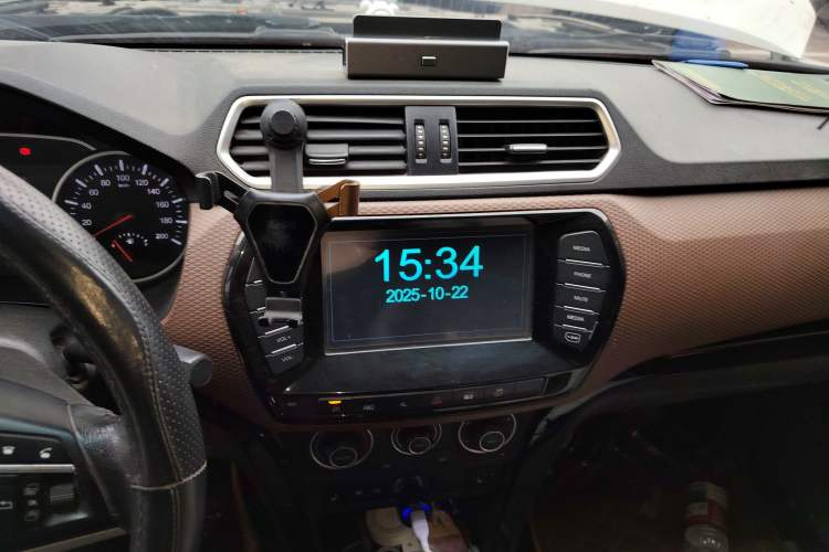 Used Great Wall Wingle 6 2017 2.4L Gasoline 4x4 Navigation Model 4G69
