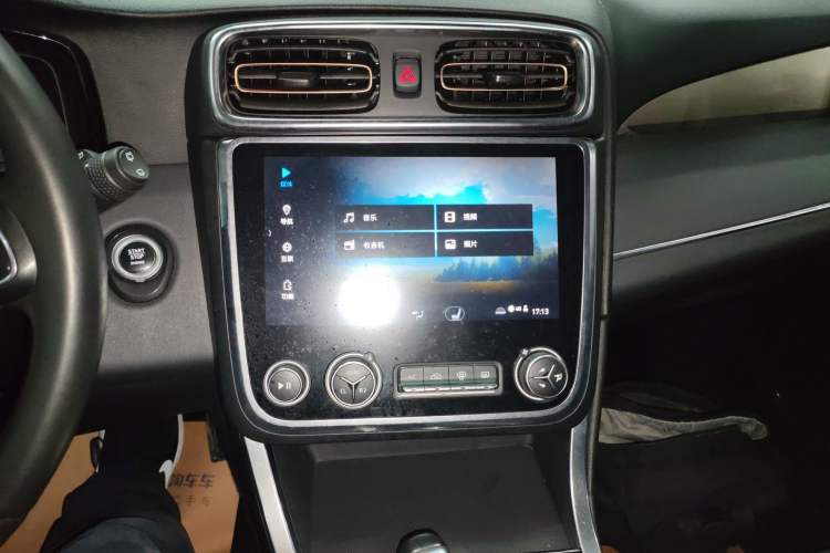 Used Lynk & Co 01 2017 2.0T Two-Wheel Drive Pro Edition
