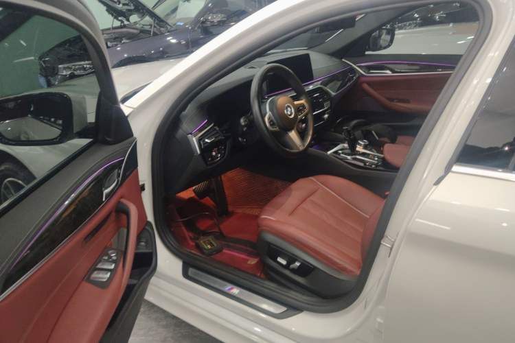 Used BMW 5 Series 2022 Restyled 525Li M Sport Package
