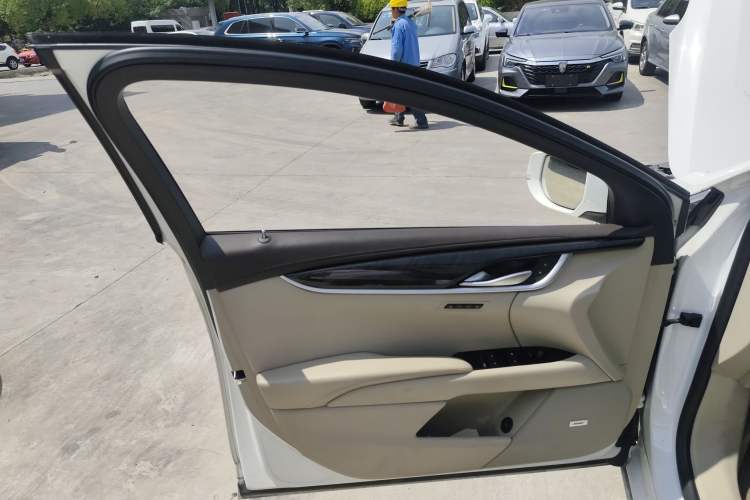 Used Cadillac XTS 2014 28T Platinum Edition