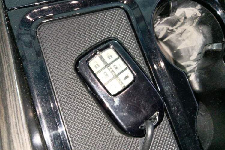 Used Honda Elysion 2022 2.0L eHEV Luxury Edition
