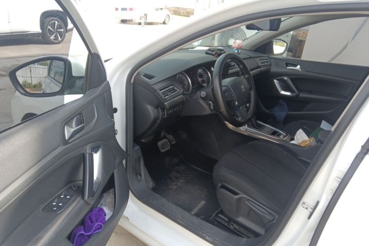 Used Peugeot 408 2016 1.6T Automatic Luxury Edition Driver Seat