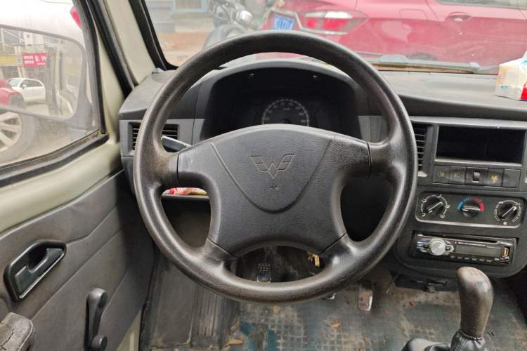 Used Wuling Zhiguang 2013 1.0L Practical Version
