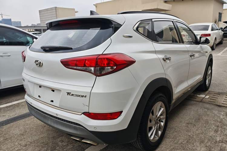 Used Hyundai Tucson 2018 1.6T Dual-Clutch Two-Wheel Drive 15th Anniversary Special Edition Rear Right 45 Deg