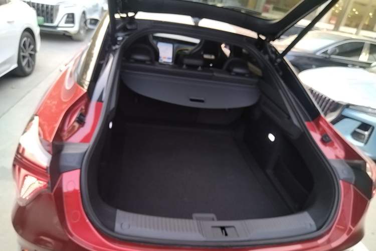 Used Hongqi H6 2023 2.0T ZhiZhen Edition
