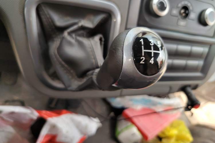 Used Foton Scenic G7 2020 2.4L Commercial Version Long Wheelbase High-Roof 2-Seat Van China VI Emission Standard 4K22D4M Gear Lever