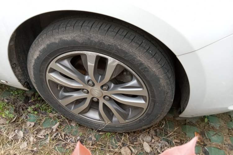 Used Buick GT 2019 18T Automatic Connected Elite Model China V Standard Right Front Wheel Hub