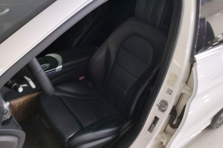 Used Mercedes-Benz C-Class 2021 C 200 L Fashion Edition Sport Version Left Front Seat