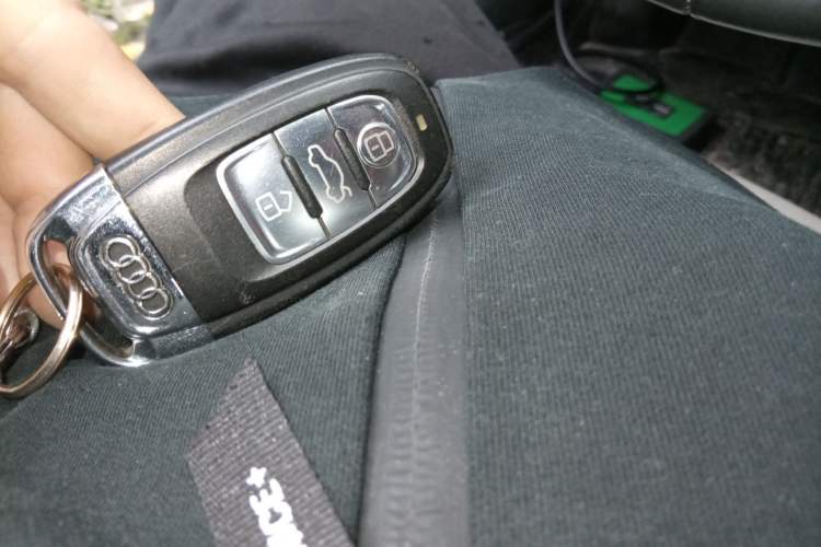 Used Audi A6L 2012 35 FSI Comfort Model Vehicle Key