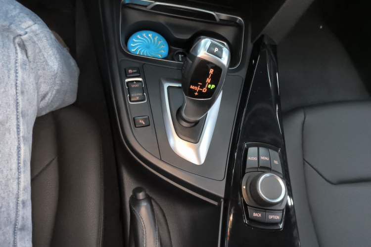 Used BMW 3 Series 2017 320Li Fashion Model
