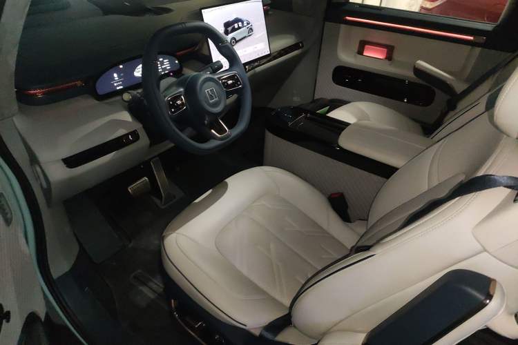 Used Zeekr MIX 2025 Long-Range Intelligent Driving Edition
