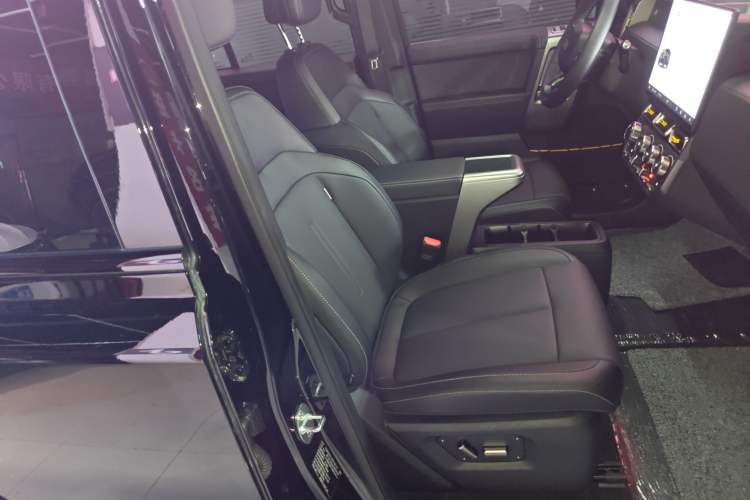 Used iCAR V23 2025 401 Two-Wheel Drive Intelligent Driving Version
