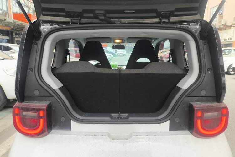 Used Chery QQ Ice Cream 2022 170km Sundae Phosphate Lithium-Ion