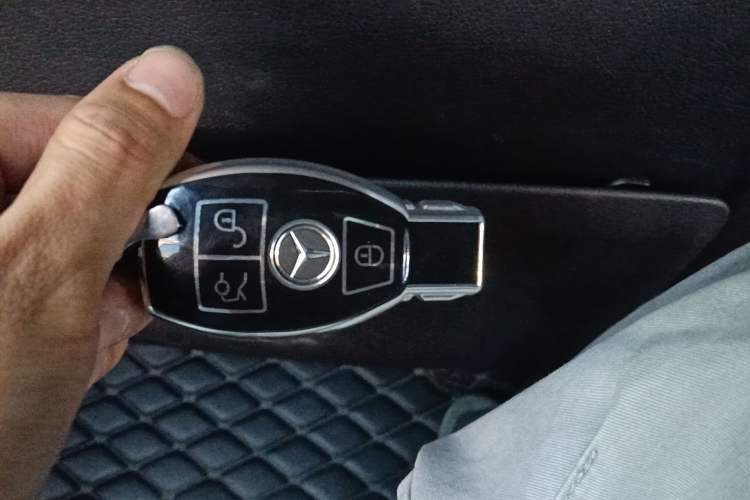 Used Mercedes-Benz GLC 2019 GLC 200 L 4MATIC Vehicle Key