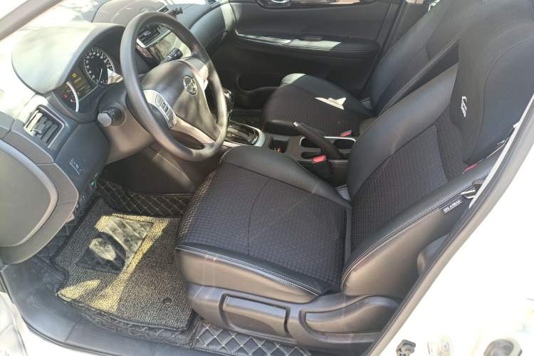 Used Nissan Tiida 2019 1.6L CVT Smart Drive Version China VI Standard Left Front Seat