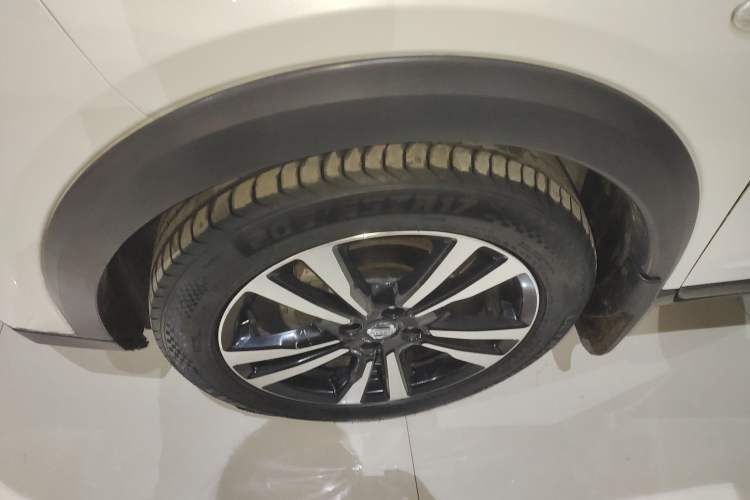 Used Nissan Kicks 2020 1.5L XL CVT Cool Enjoyment Edition Left Front Wheel Hub