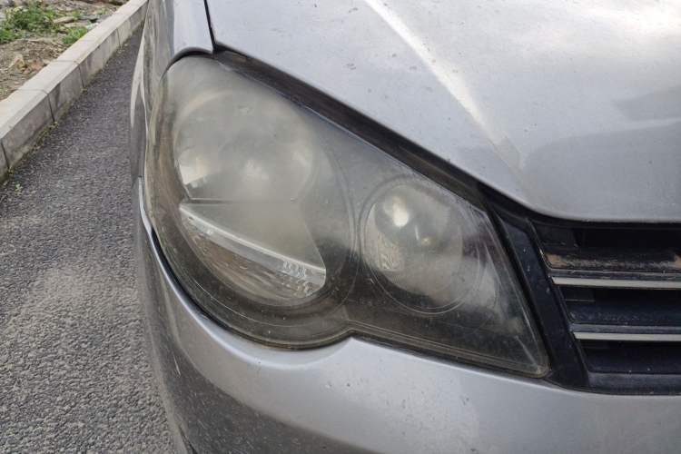 Used Volkswagen Polo 2011 Jingqu 1.4L Manual Shishang Edition Right Front Headlight