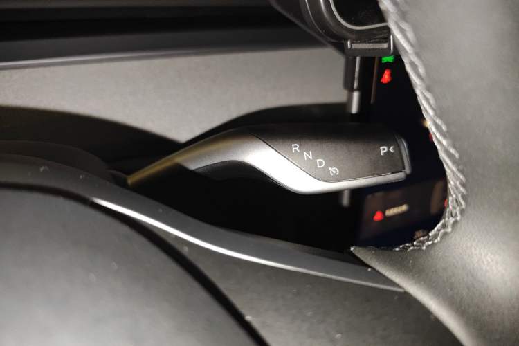 Used Tesla Model Y 2023 Rear-Wheel-Drive Version Gear Lever