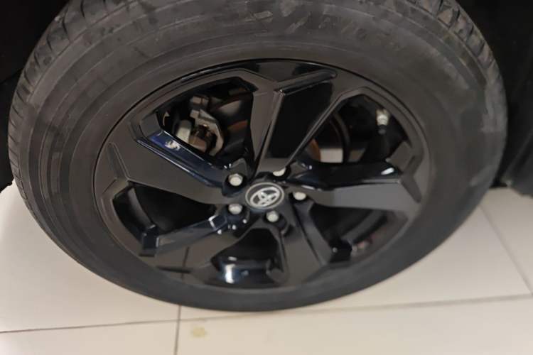 Used Toyota RAV4 2020 Dual-Engine 2.5L E-CVT 4x4 Elite PLUS Edition Exterior 5