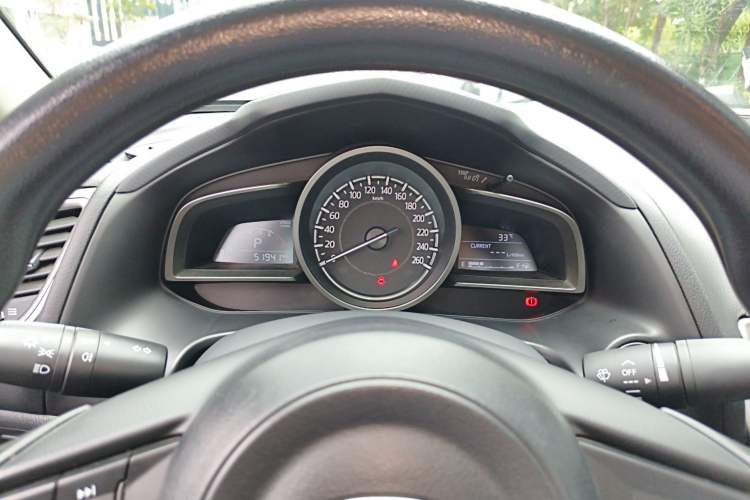 Used Mazda 3 Axela 2017 Sedan 1.5L Automatic Comfort Model Emission Standard China V Instrument Cluster