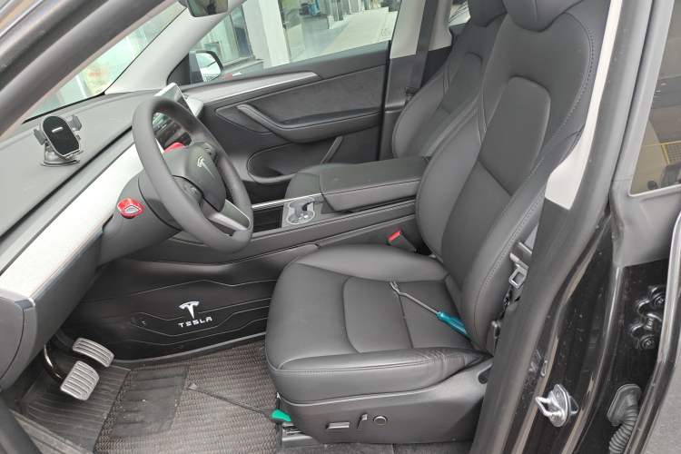 Used Tesla Model Y 2024 Rear-Wheel-Drive Version