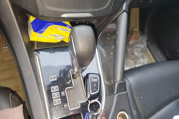 Used Dongfeng Aeolus AX7 2015 2.0L Automatic Zhiyi Trim Gear Lever