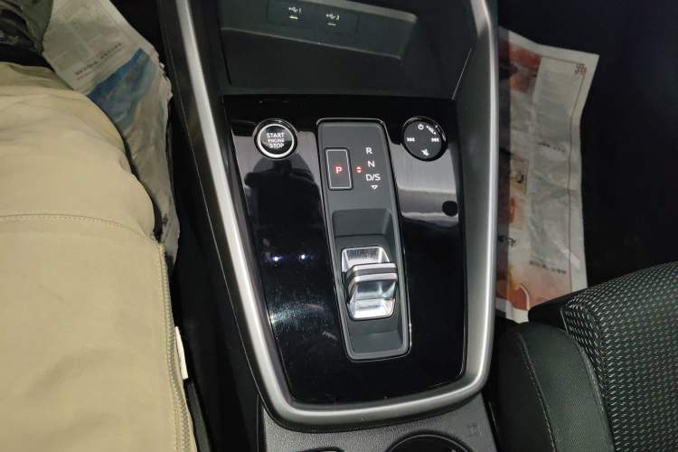 Used Audi A3 2023 Restyled A3L Limousine 35 TFSI Ambition Sport Edition Gear Lever