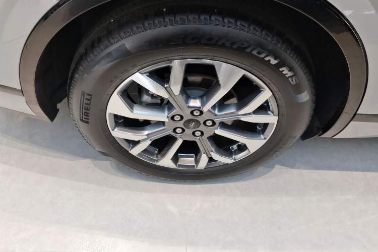 Used Ford Edge 2023 Ford Explorer L 2.0T EcoBoost Four-Wheel Drive 7-Seater Supreme Model