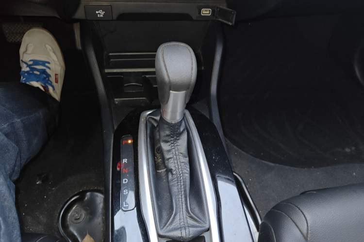 Used Honda Crider 2022 180Turbo CVT Luxury Edition Gear Lever