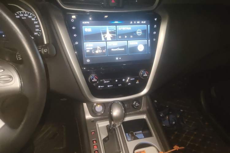 Used Nissan Murano 2019 2.5L XL Two-Wheel Drive Smart Connect Luxury Edition China VI Standard