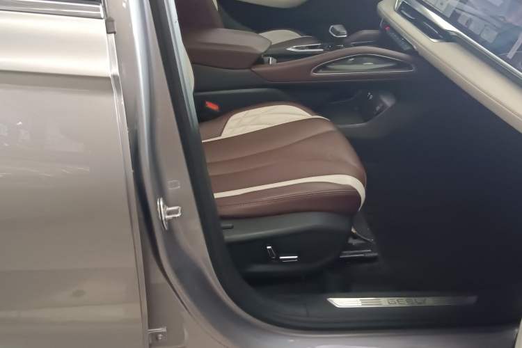 Used Geely Auto Monjaro L 2021 2.0TD High-Power Automatic All-Wheel Drive Luxury Version
