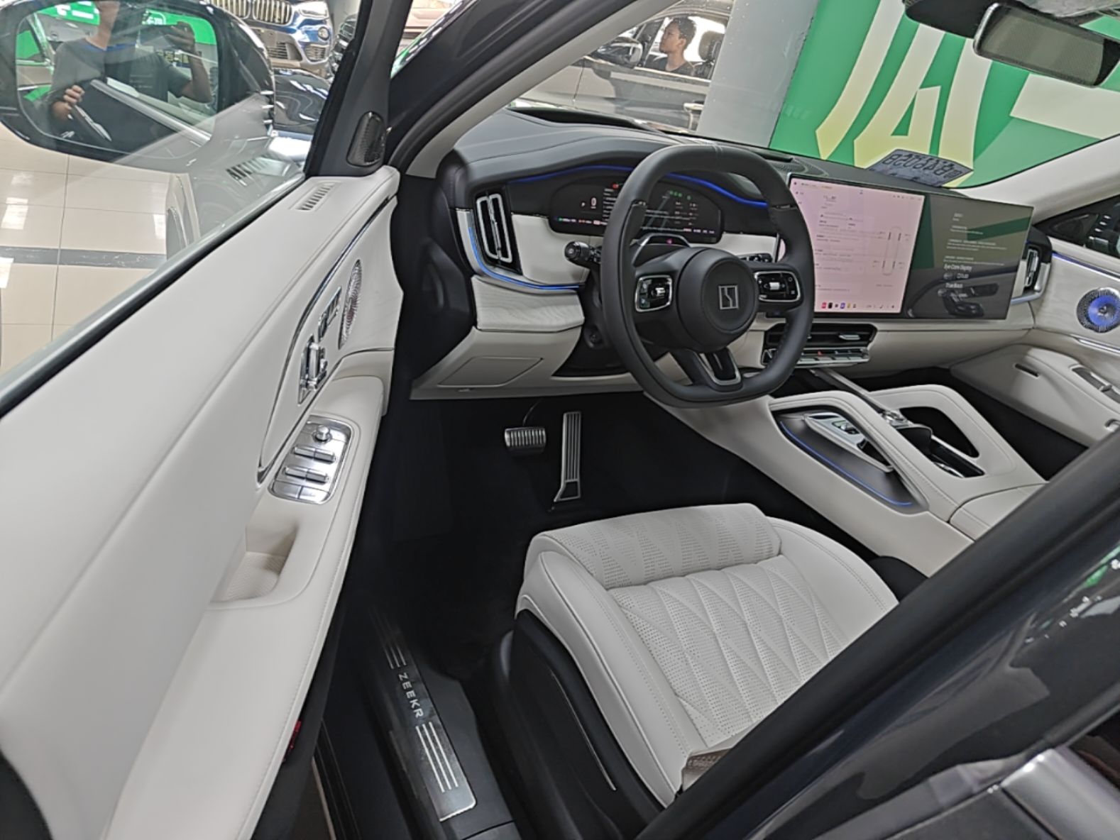Zeekr 8X 2026 Model Ultra Edition 70kWh — снимка 18