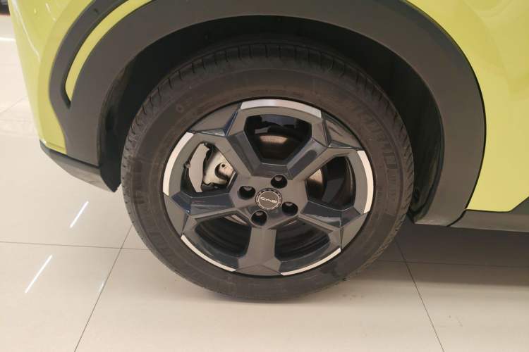 Used BYD Seagull 2024 Honor Edition 305km Freedom Version Right Rear Wheel Hub