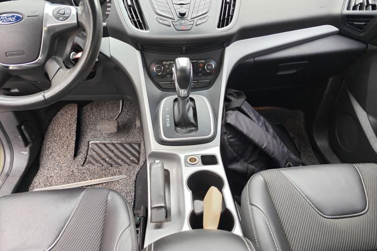 Used Ford Kuga 2015 1.5L GTDi Two-Wheel Drive Fashion Edition Gear Lever