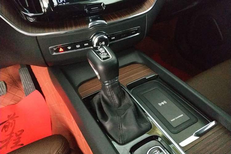 Used Volvo XC60 2021 T5 4x4 Smart Luxury Edition
