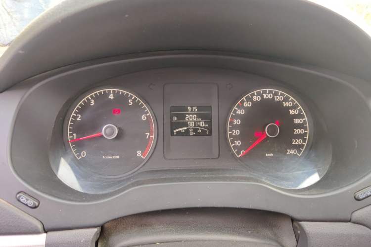 Used Volkswagen Sagitar 2012 1.6L Manual Comfort Model
