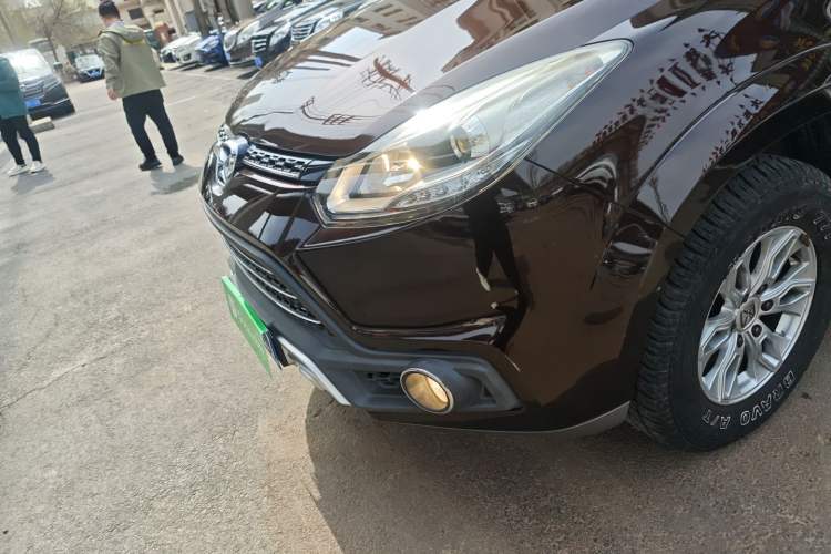 Used JMC Yusheng S350 2016 2.0T Automatic Two-Wheel Drive Gasoline Luxury Edition 5 Seats Left Front Headlight