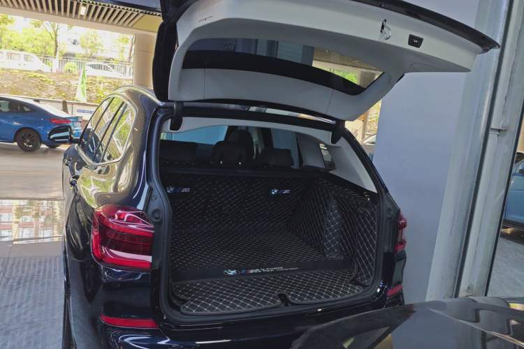 Used BMW X3 2021 xDrive25i M Sport Package Trunk