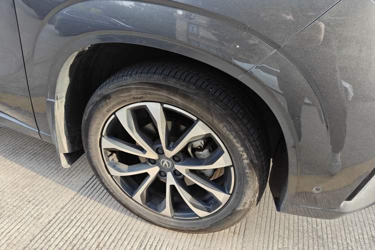 Used CHANGAN UNI-Z New Energy 2024 Blue Whale Smart Electric iDD 125km Excellence Model Right Front Wheel Hub