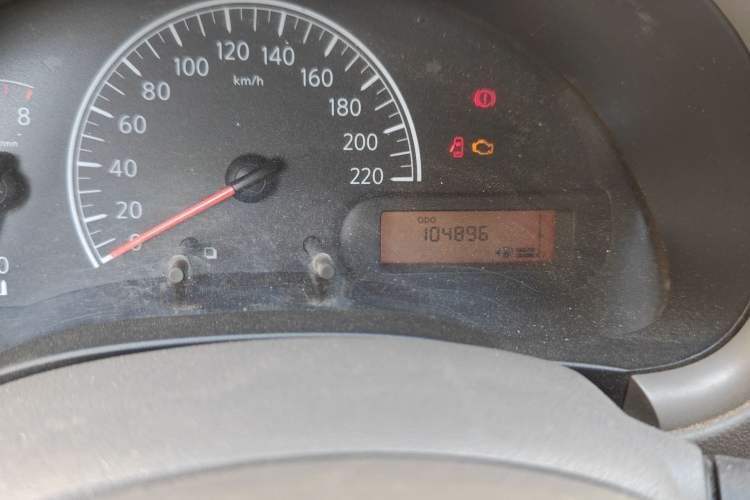 Used Nissan Sunny 2015 1.5XE Manual Comfort Edition Odometer Close Up