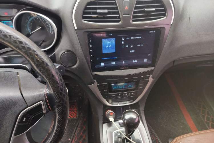 Used GAC Trumpchi GS5 2013 1.8T Automatic 4x4 5th Anniversary Edition Audio And AC Panel