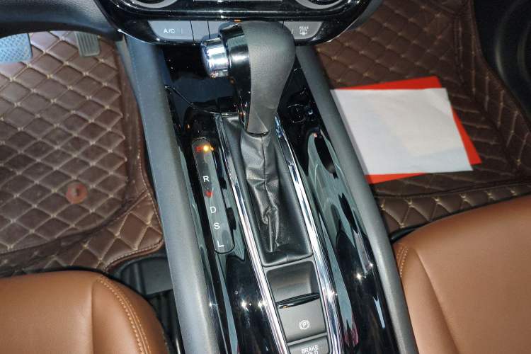 Used Honda Vezel 2017 1.5L CVT 2WD Comfort Model Gear Lever