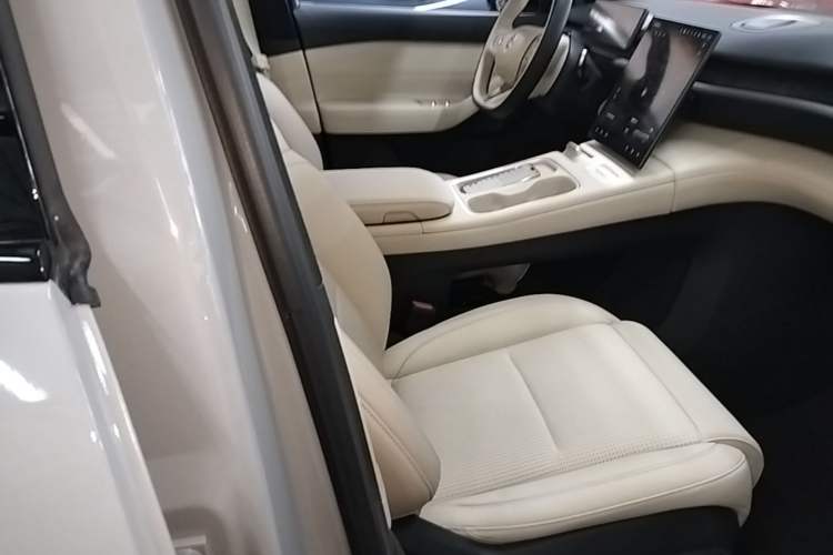 Used Nio ES6 2023 75 kWh
