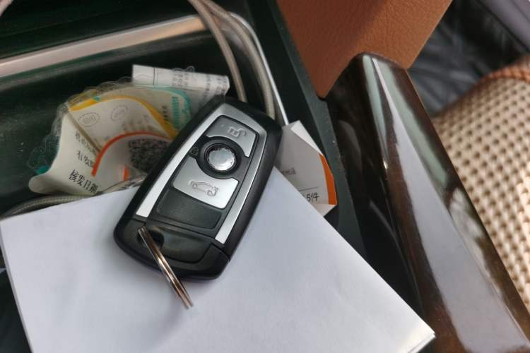 Used BMW 3 Series 2013 Facelifted 320Li Luxury Design Package Vehicle Key